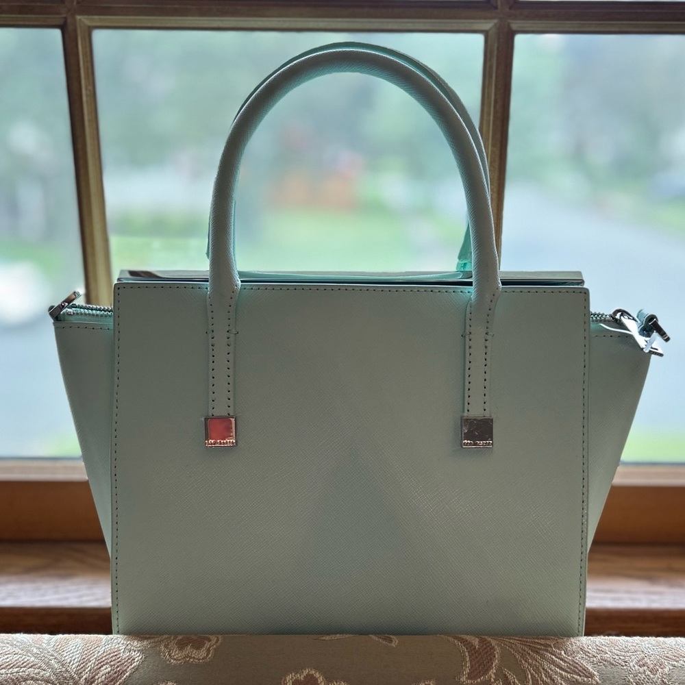 Ted Baker🎉HP🎉Tabitha mint green leather& floral convertible crossbody